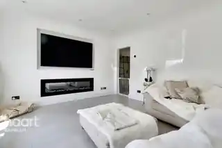 32 Edmund Road, photo 3