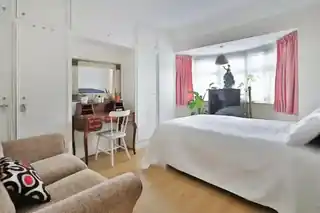 32 Eton Avenue, photo 4