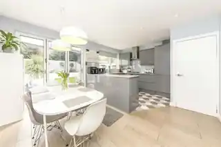 32 Guibal Road, photo 4
