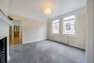 32 Harborough Road, photo 2