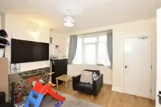 32 Heather Park Drive, photo 2