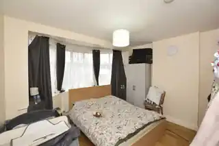 32 Heather Park Drive, photo 4