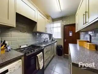 32 Helen Avenue, photo 2