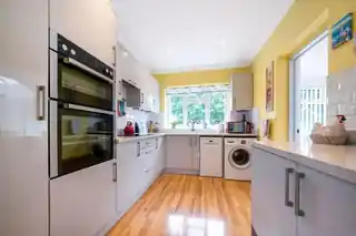 32 Horsham Road, photo 4