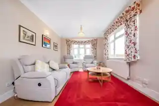 32 Horsham Road, photo 2