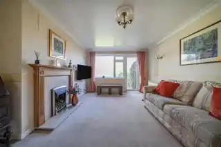 32 Lyminge Close, photo 2