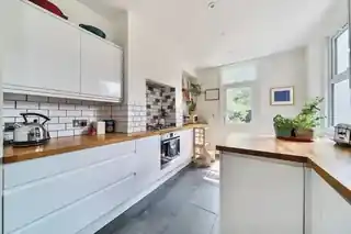 32 Manwood Road, photo 3