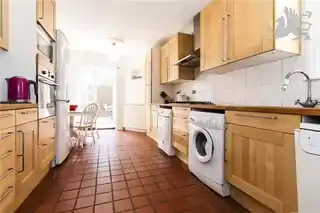 32 Millfields Road, photo 3