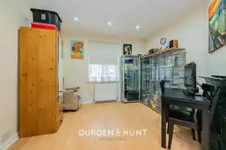 32 Neville Road, photo 3