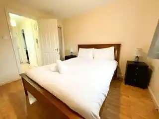 32 Renters Avenue, photo 3