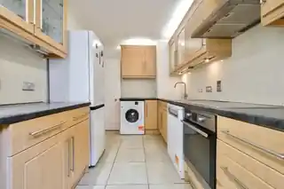 32 Renters Avenue, photo 2