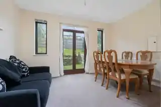 32 Riddlesdown Avenue, photo 4