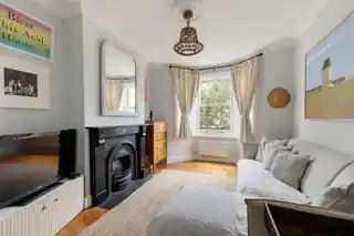 32 St Johns Road, photo 2