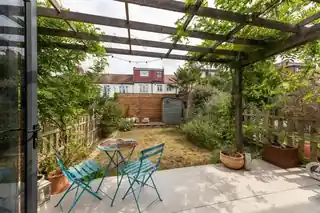 32 St Johns Road, photo 4