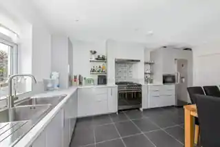 32 Swallowfield Road, photo 3
