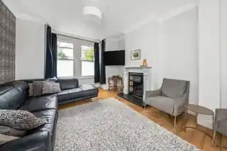 32 Swallowfield Road, photo 2