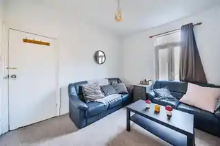 32 Trevelyan Road, photo 3