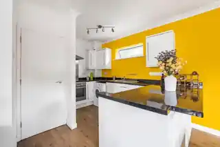 32 Vestry Mews, photo 2