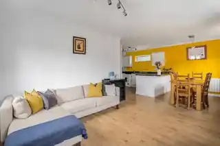32 Vestry Mews, photo 4