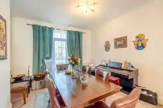 32 Village Way, photo 3