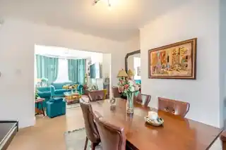 32 Village Way, photo 4