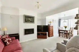 322 Balmoral Drive, photo 4