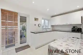 322 Wood Lane, photo 3