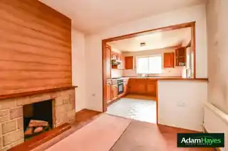 326 Long Lane, photo 2