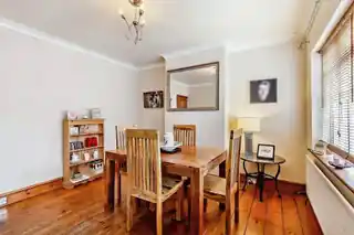 327 Brentwood Road, photo 3