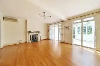 328 Alexandra Park Road, photo 4