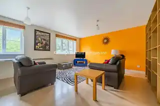 328 Leigh Hunt Drive, photo 2