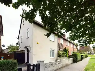 329 St Helier Avenue, photo 3
