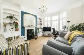 32A Burnbury Road, photo 2