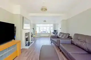 33 Aragon Road, photo 3
