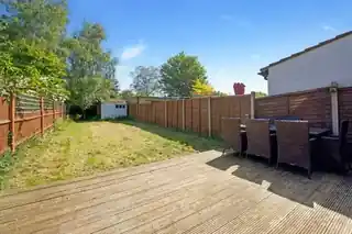 33 Aragon Road, photo 2