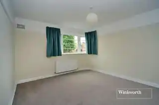 33, Benwood Court, Benhill Wood Road, photo 2