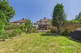 33 Bolton Road, photo 3