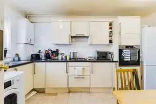 33 Burnett Close, photo 3
