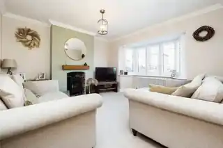 33 Clitheroe Road, photo 2