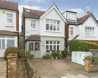 33 Deanhill Road, photo 2