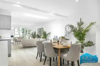 33 Edgewood Mews, photo 4