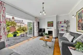 33 Ellerker Gardens, photo 4
