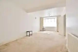 33 Hall Road, photo 2