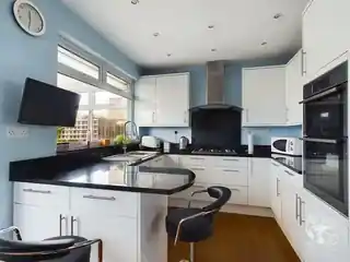 33 Hubert Road, photo 3