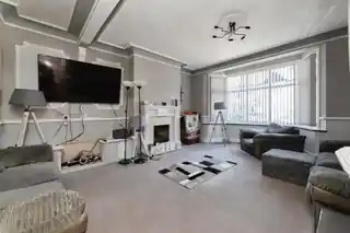 33 Hurstbourne Gardens, photo 4