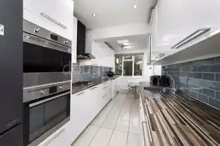 33 Kings Close, photo 3
