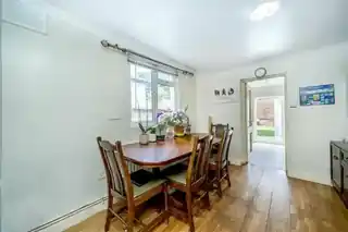 33 Kneller Road, photo 3