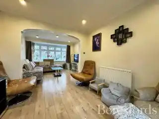 33 Laburnum Avenue, photo 3