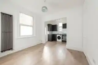 33 Little Ealing Lane, photo 3