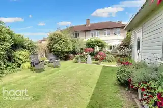 33 Mayesbrook Road, photo 3